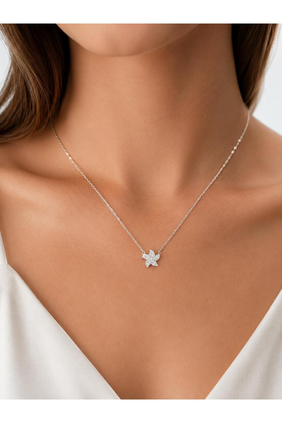 Colier din argint 925 cu zirconiu, placat cu rodiu